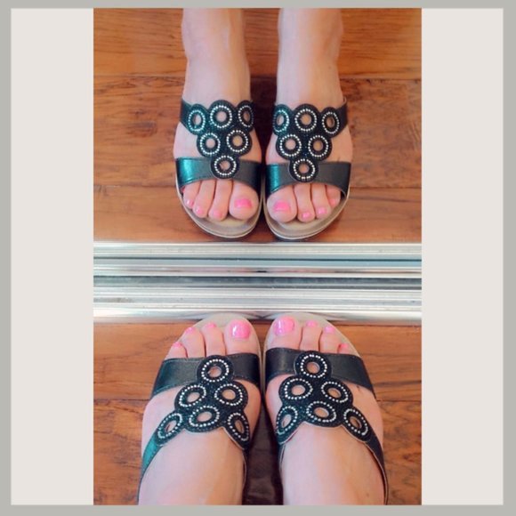 inblu Shoes - Black Rhinestone Ring Sandals